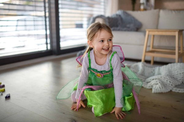 Élégance et audace : Comment choisir le costume de soubrette parfait pour votre soirée déguisée