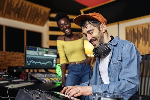 Les tendances émergentes : explorez de nouvelles perspectives dans la musique électronique