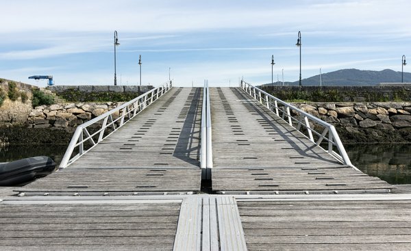 Garde-corps pour rampes d'accès : design et conformité