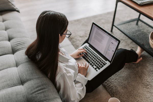 Scribens : 5 raisons de choisir cet outil d'écriture efficace